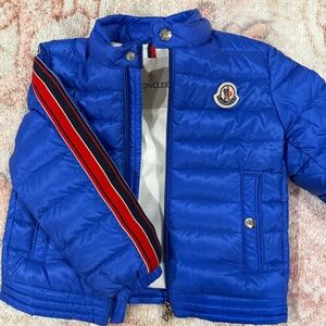 Moncler Blue Down Puffer boys 3T Jacket with Red and Navy Stripes
